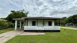 202 East Polk Street , Auburndale,  33823