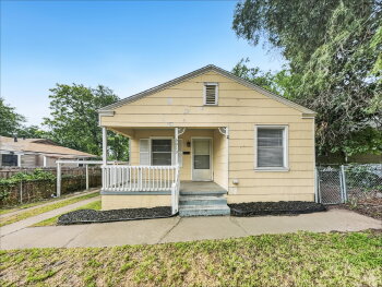 5013 Kessler Road , River Oaks,  76114