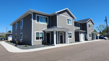 2566 118th St Apt 104 , Chippewa Falls,  54729