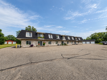 2773 County Highway OO Apt 9 , Chippewa Falls,  54729