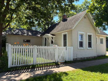 115 8th Ave , Eau Claire,  54703
