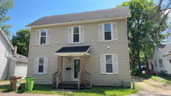 913 Lakeside Ave , Eau Claire,  54703
