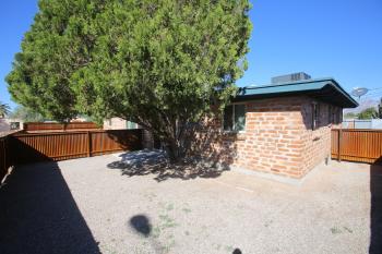 1242 N Roberts Way 94L, Tucson,  85712