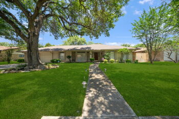 425 Crestwind Way , Windcrest,  78239