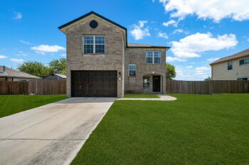 215 Chisholm Trail , Seguin,  78155