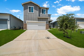 4018 Fallow Xing , Saint Hedwig,  78152