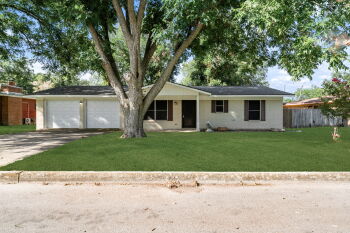 138 Bobolink Dr , New Braunfels,  78130