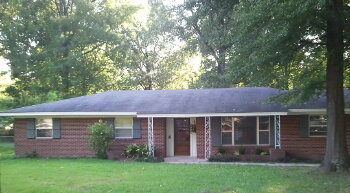 703 Cottonwood Dr , Starkville,  39759