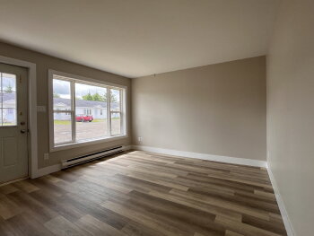 102-104 Rue Yvon - 11 , Saint-Antoine,  E4V 1L1