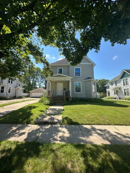 838 1/2 E Centerway St , Janesville,  53545