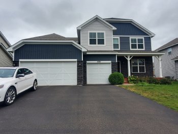 14241 Evergreen Avenue North , Hugo,  55038