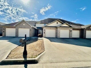 6613 W Valley View Rd , Rogers,  72758