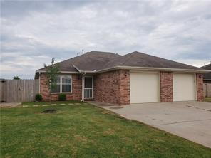 320 E Laura St , Rogers,  72758