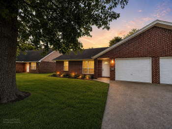 802 E Kara Ln , Rogers,  72758