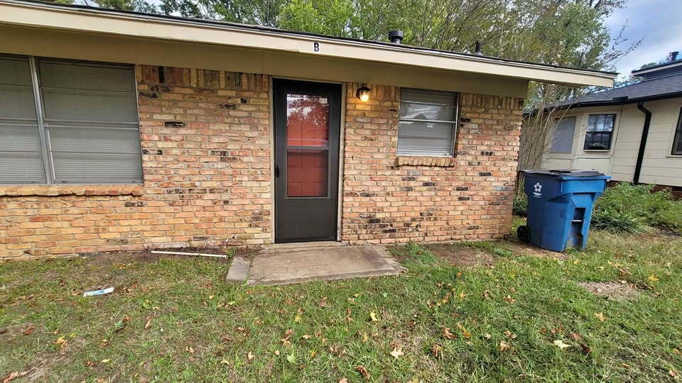 2000 Wilson Street, Unit B , Marshall,  75670