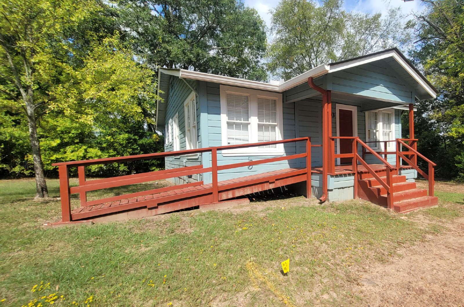 1503 E Burleson St , Marshall,  75670