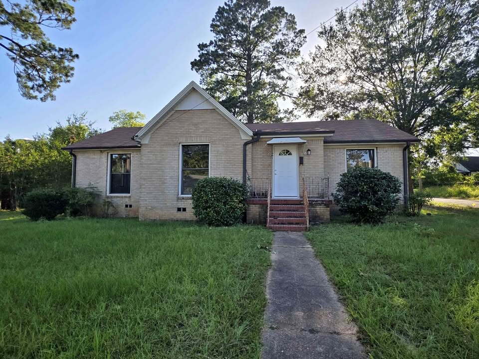 1401 Wilson St , Marshall,  75670