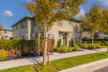 337 W Phelps Dr , Mountain House,  95391