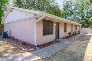 1218 E Baltimore , Fort Worth,  76104