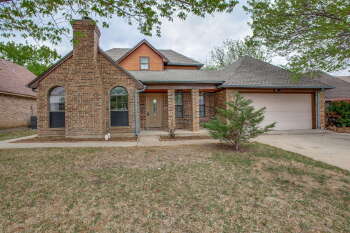 801 Meadowdale Rd , Arlington,  76017