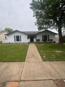 1010 Alicia Ln , Lancaster,  75134