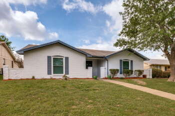 1010 Alicia Ln , Lancaster,  75134