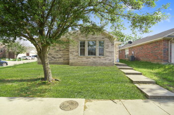 3038 Casa Bella Dr , Arlington,  76010