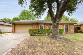 414 E Grenoble Drive , Grand Prairie,  75052