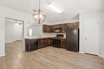 351 Musgrav , Kyle,  78640