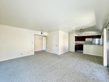 5281 River Glen Dr #222, Las Vegas,  89103