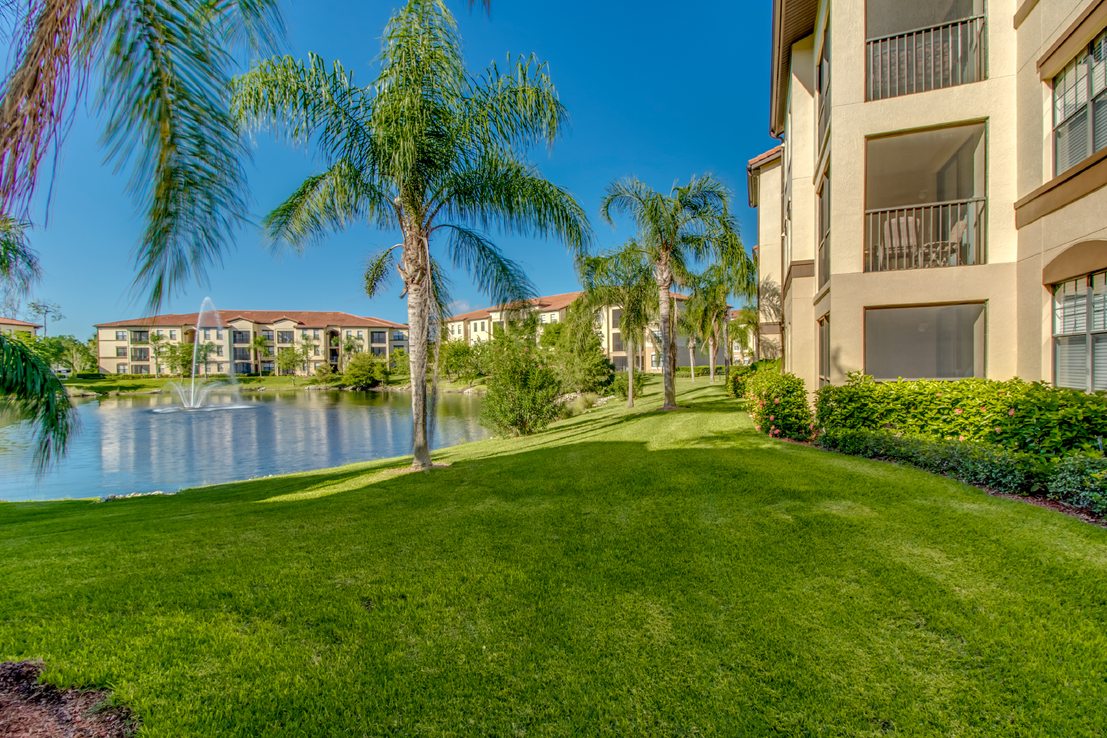 SHORT-TERM RENTAL: Furnished 2-Bedroom + Den Condo in Gated Naples Community in Naples, Florida