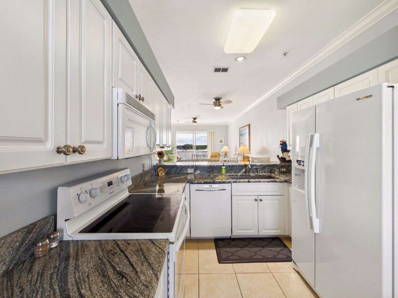 Ultimate Southwest Florida Escape: Top-Floor 2BR Condo with Scenic Lake Views photo 9