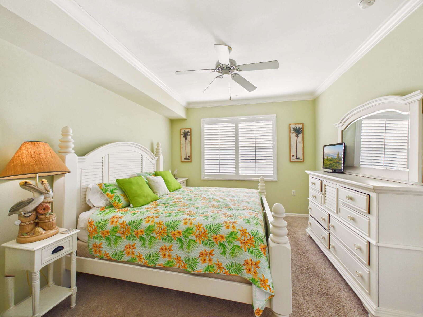 Ultimate Southwest Florida Escape: Top-Floor 2BR Condo with Scenic Lake Views photo 13