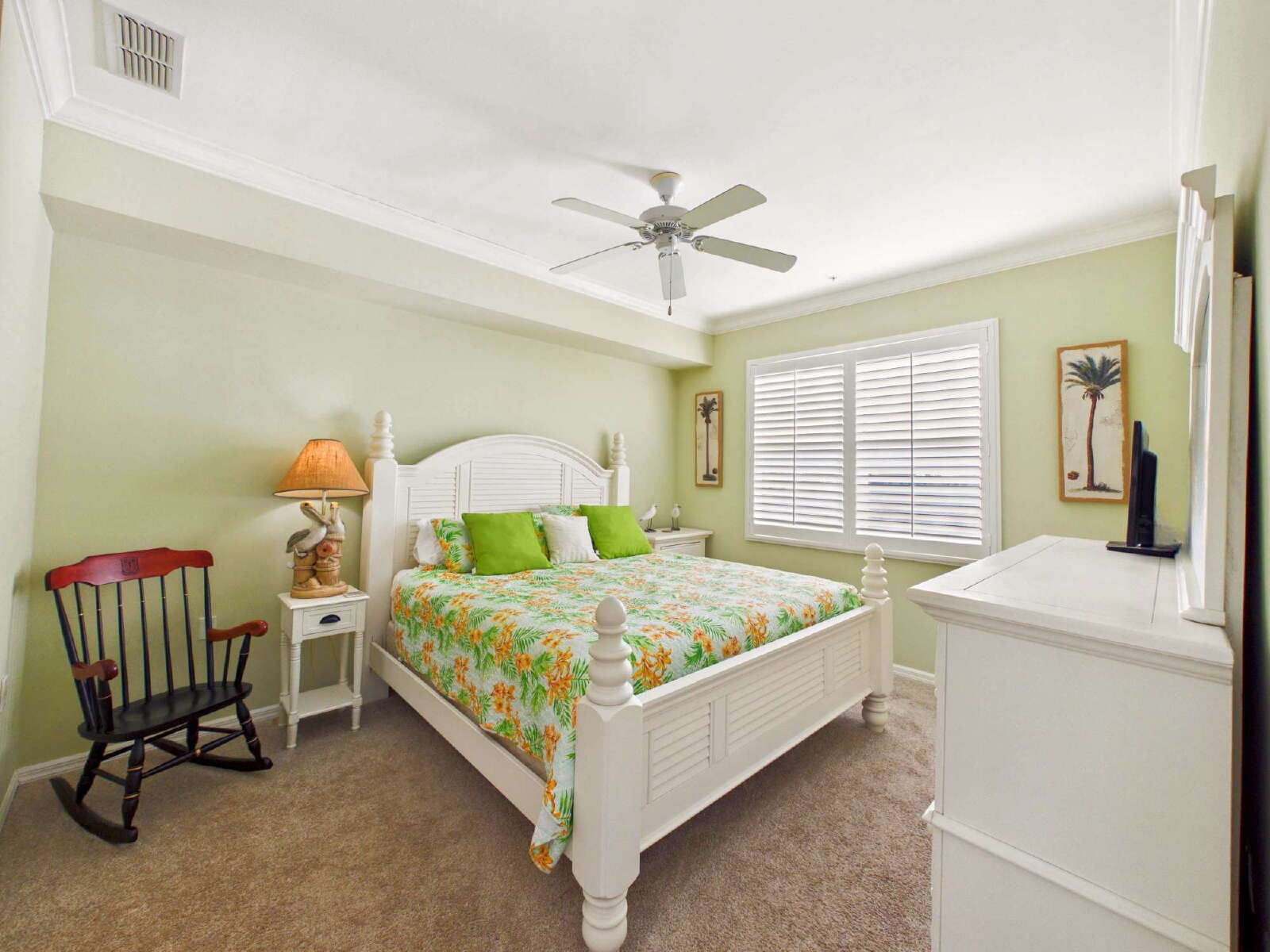 Ultimate Southwest Florida Escape: Top-Floor 2BR Condo with Scenic Lake Views photo 16