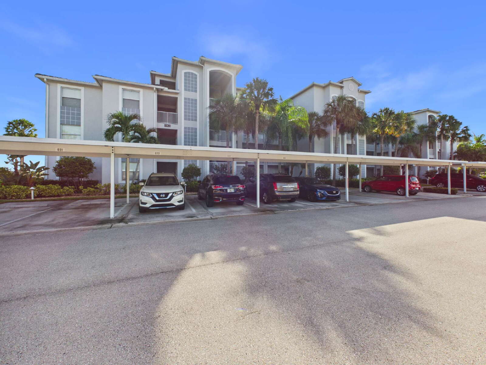 Ultimate Southwest Florida Escape: Top-Floor 2BR Condo with Scenic Lake Views in Fort Myers, Florida