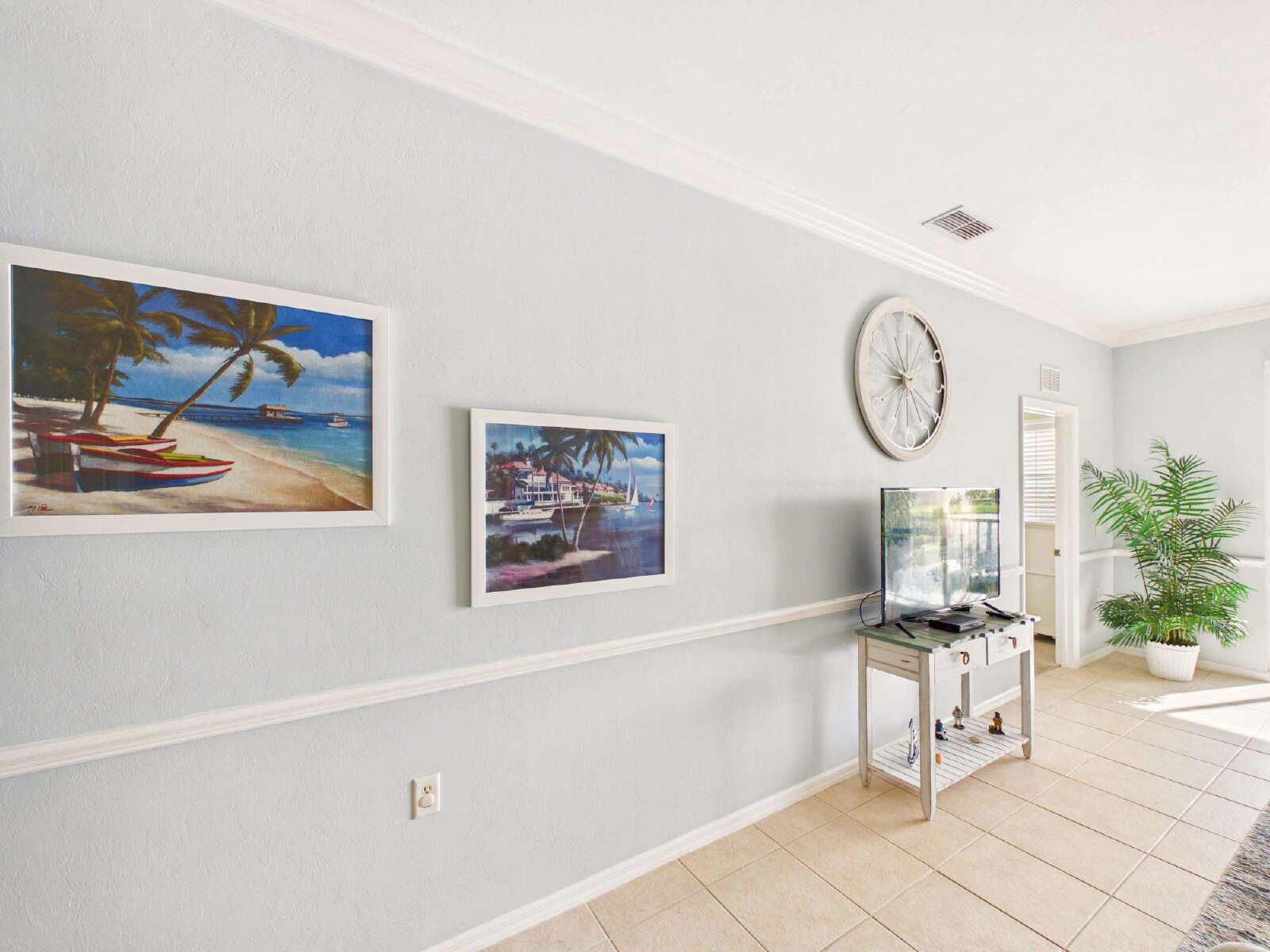 Ultimate Southwest Florida Escape: Top-Floor 2BR Condo with Scenic Lake Views photo 2