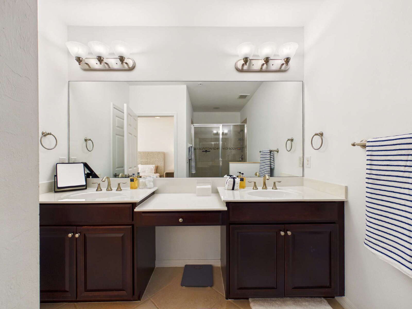 Luxurious Seasonal Lakefront Townhome at Mirasol at Coconut Point (December thru April $4,800/mo.) photo 12