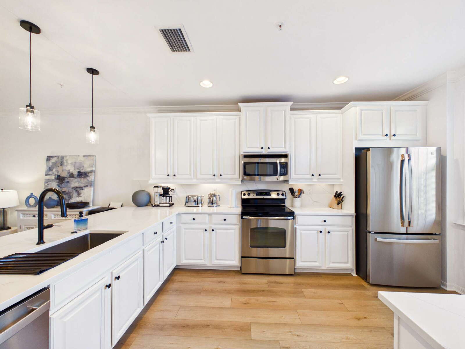 Luxurious Seasonal Lakefront Townhome at Mirasol at Coconut Point (December thru April $4,800/mo.) photo 8