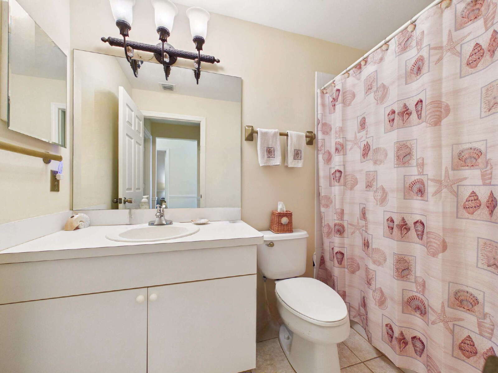Furnished Lakeview Condo with Resort Amenities – Seasonal & Off-Season Rates Available photo 24