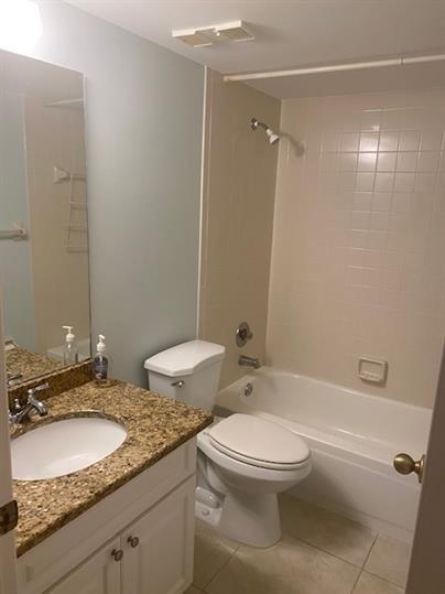 2-Bedroom Condo with Lake View in Imperial Golf Club – Annual Rental! photo 12