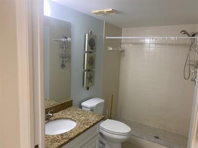 2-Bedroom Condo with Lake View in Imperial Golf Club – Annual Rental! photo 9