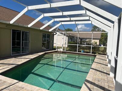 Charming 3BR + Den Pool Home in Country Oaks – Spacious and Serene Annual Rental! photo 16