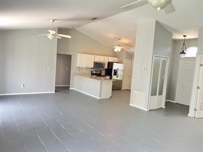 Charming 3BR + Den Pool Home in Country Oaks – Spacious and Serene Annual Rental! photo 3
