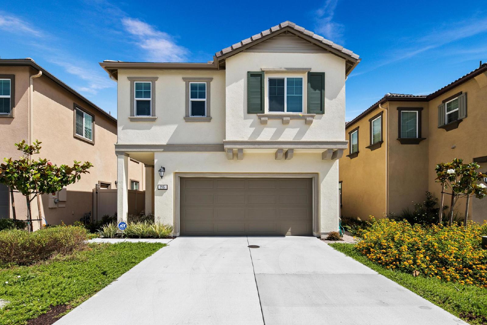 Homes for Rent Richard Combs Hunter & Maddox International Inc.