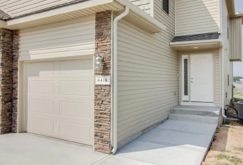 10509 Clubhouse Dr , Kansas City,  66109