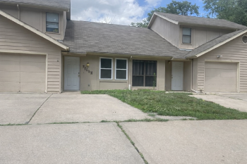 7105 Fulton Rd Unit H, Pleasant Valley,  64068