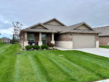 7546 Apache Rd , Shawnee,  66227