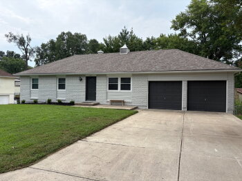 1307 Northeast 75th Street , Kansas City,  64118