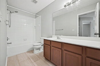 3630 NW 85 St , Kansas City,  64154