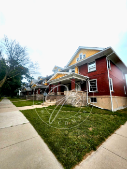 195 1/2  East Broadway Street , Toledo,  43605